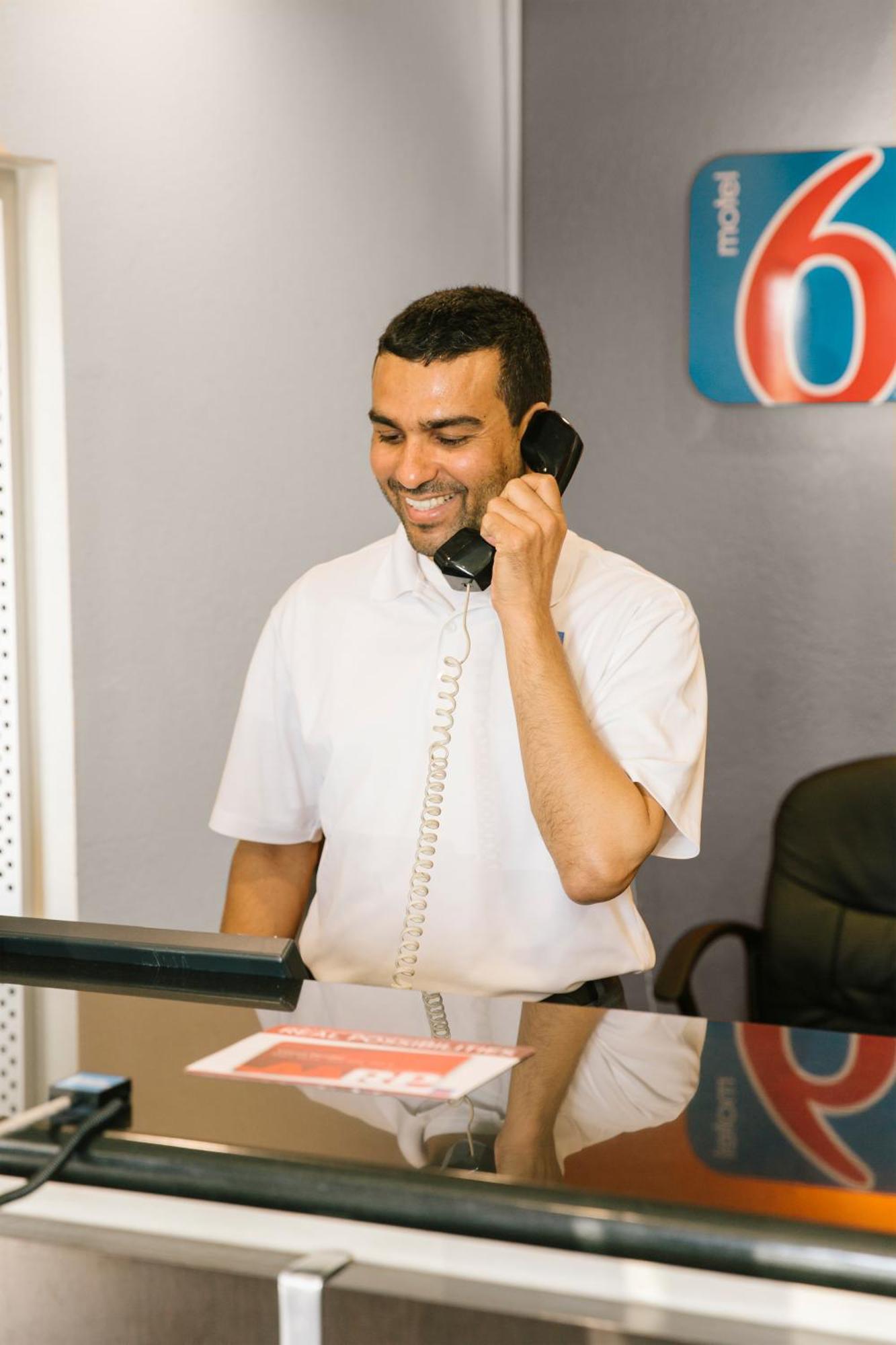 Motel 6-Richmond, Va - I-64 West Хенрико Екстериор снимка