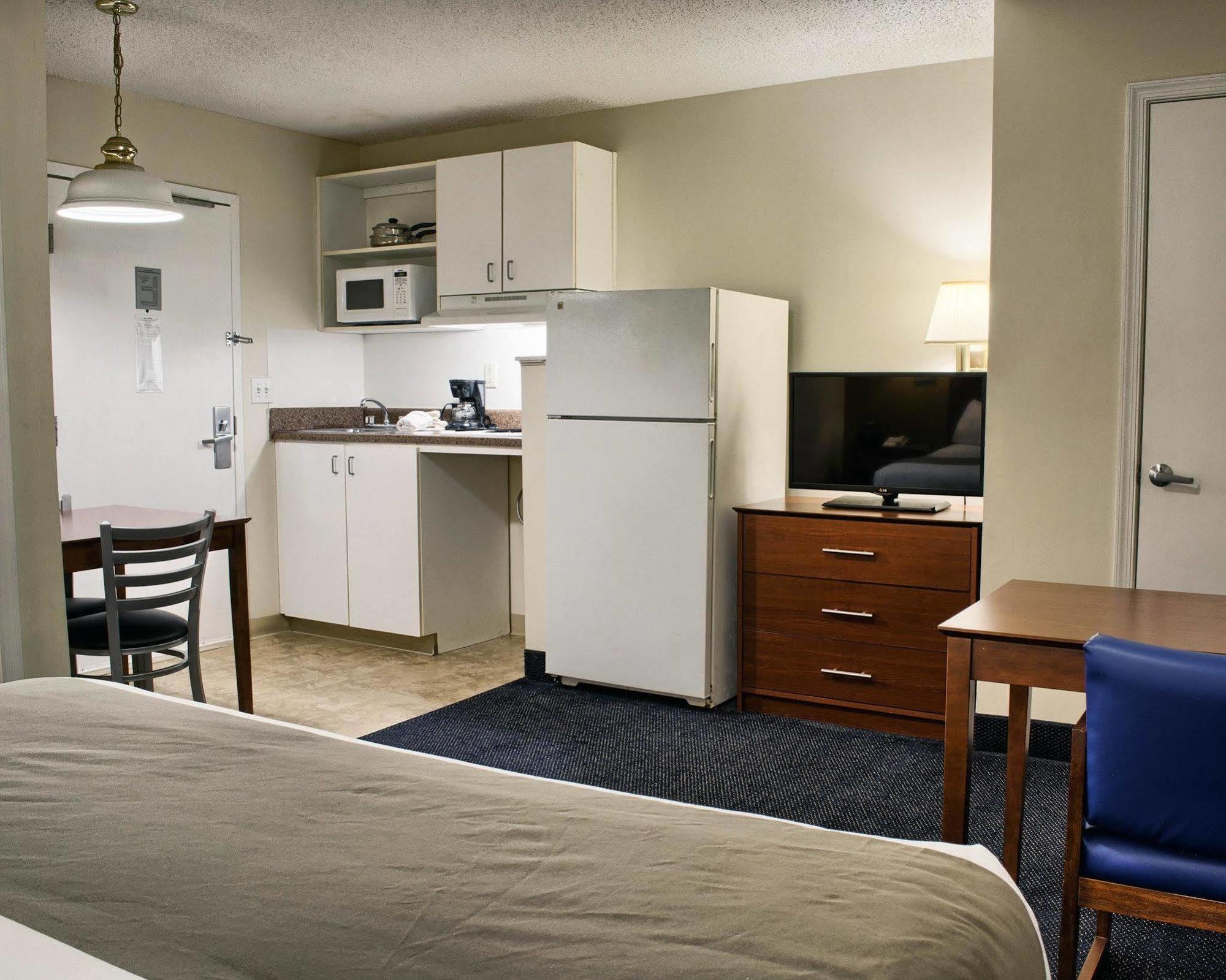 Motel 6-Richmond, Va - I-64 West Хенрико Екстериор снимка